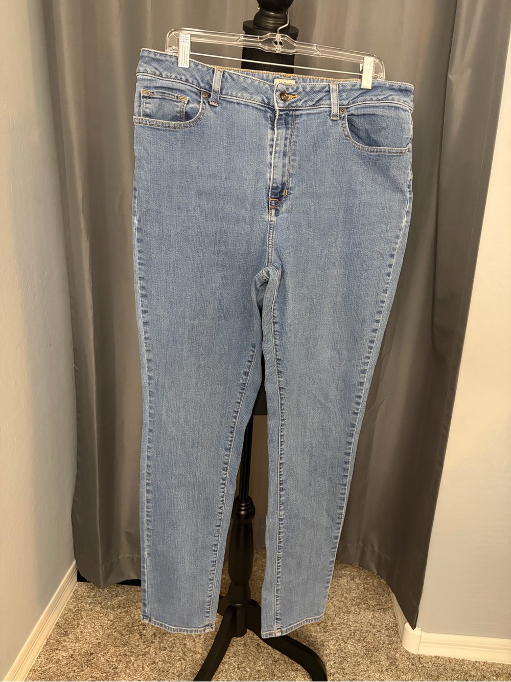 88. LL Bean Classic Fit Jean, Size 16